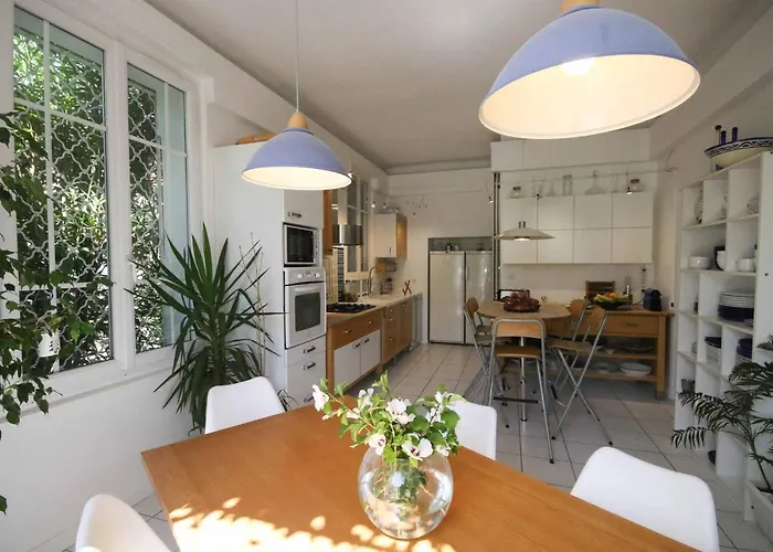 Les Petits Poissons Bed & Breakfast Avignon